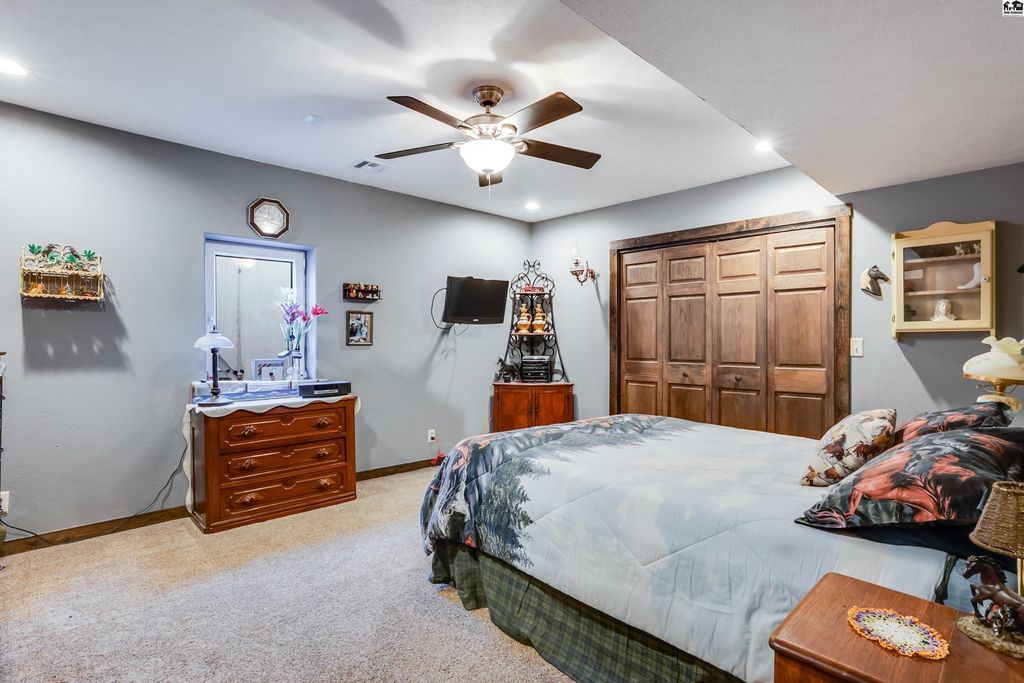 2308 18th Ave