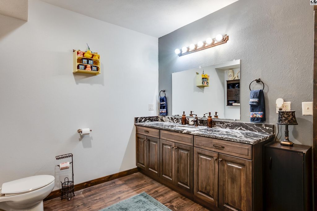 2308 18th Ave