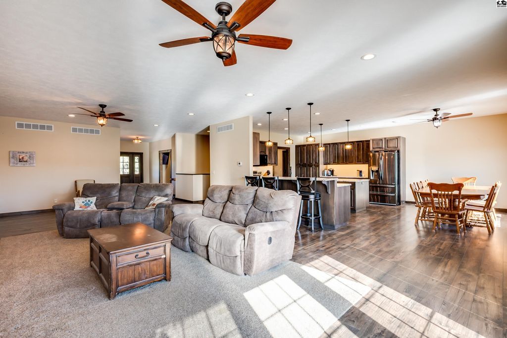 2308 18th Ave