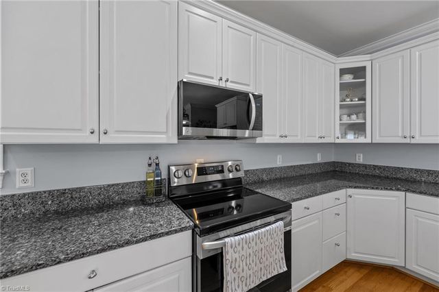 3224 Somerton Place, Burlington, NC 27215