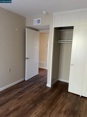 2901 Golden Rain Rd 2, Walnut Creek, CA 94595