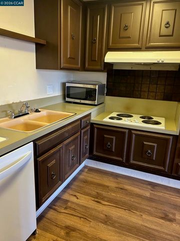 2901 Golden Rain Rd 2, Walnut Creek, CA 94595