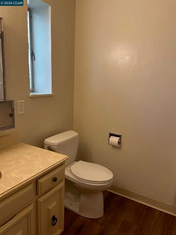 2901 Golden Rain Rd 2, Walnut Creek, CA 94595