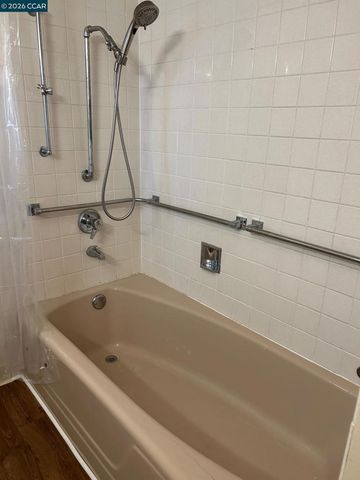 2901 Golden Rain Rd 2, Walnut Creek, CA 94595