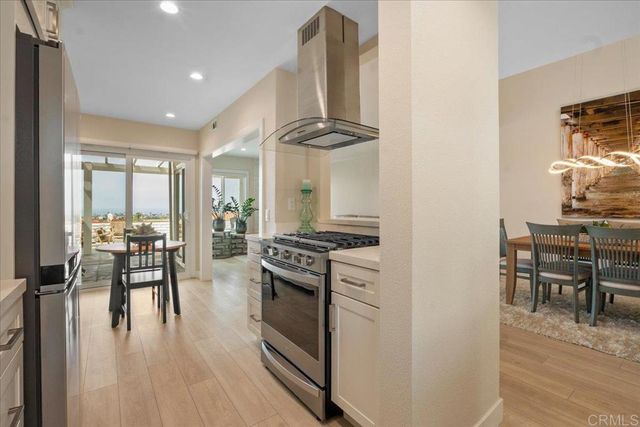 6757 Heath Court, Carlsbad, CA 92011