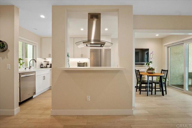 6757 Heath Court, Carlsbad, CA 92011