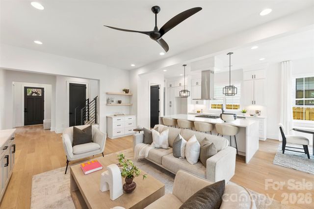 2025 South Street, Charlotte, NC 28208