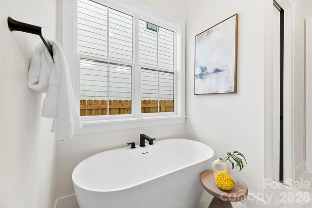 2025 South Street, Charlotte, NC 28208