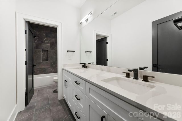 2025 South Street, Charlotte, NC 28208