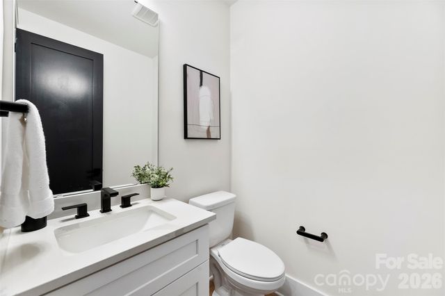 2025 South Street, Charlotte, NC 28208