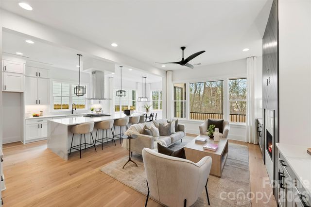 2025 South Street, Charlotte, NC 28208