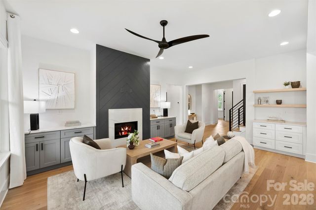 2025 South Street, Charlotte, NC 28208