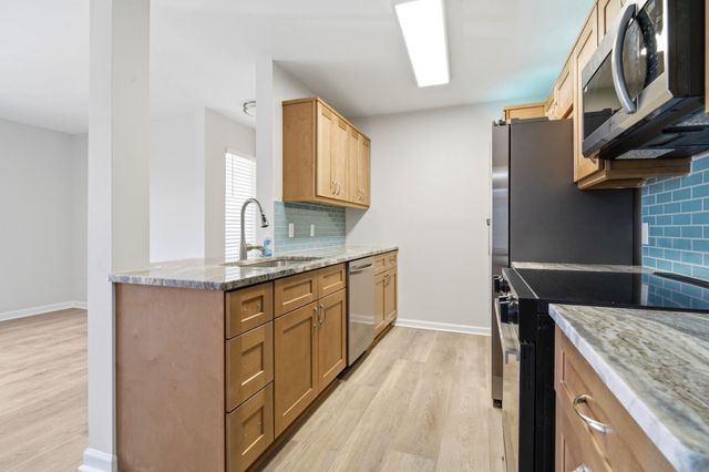 2220 Andover Dr Apt F, Surfside Beach, SC 29575