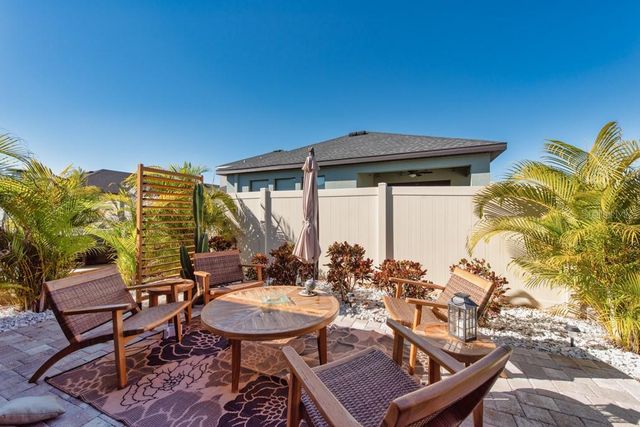 1468 N RIVER CIRCLE, Tarpon Springs, FL 34689