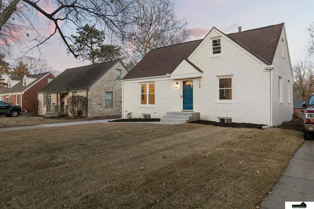 928 Clark Street, Lincoln, NE 68510
