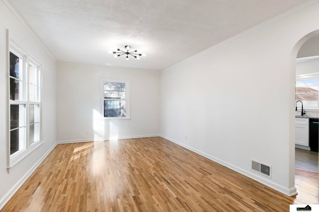 928 Clark Street, Lincoln, NE 68510