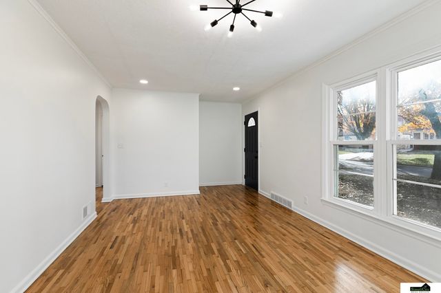 928 Clark Street, Lincoln, NE 68510