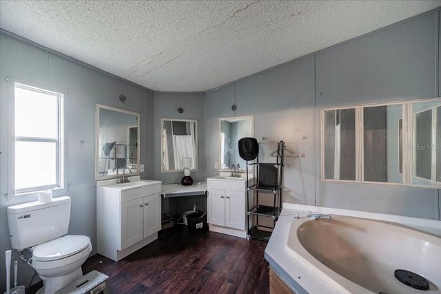 2210 D R BRYANT RD, Lakeland, FL 33810