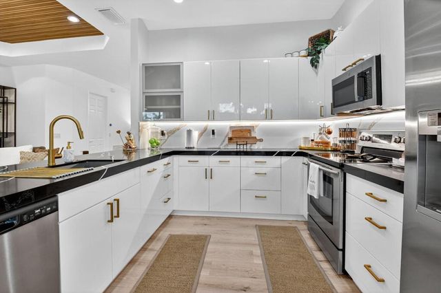 7266 Southport Drive, Boynton Beach, FL 33472