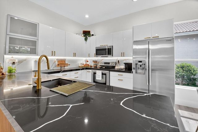 7266 Southport Drive, Boynton Beach, FL 33472