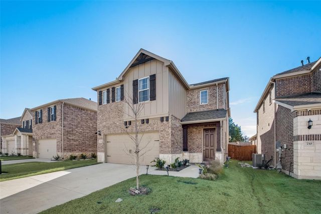 714 Creekwater Lane, Garland, TX 75043