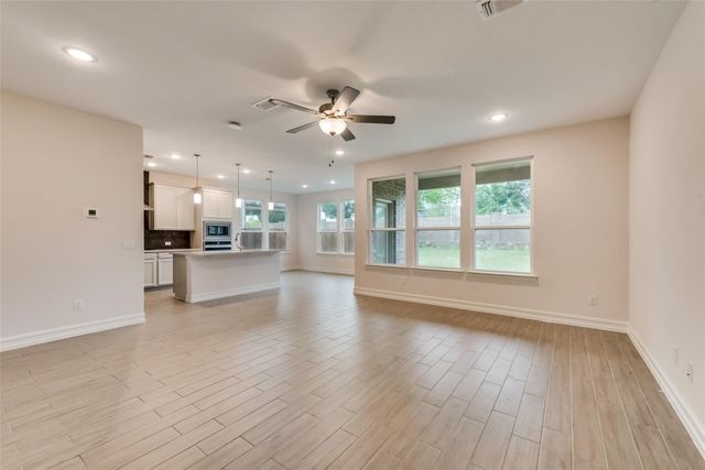 714 Creekwater Lane, Garland, TX 75043