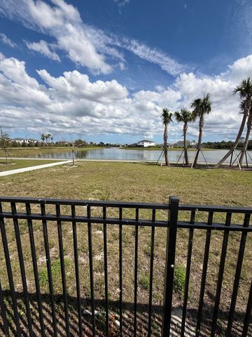 4718 Longwood Lk Square, Westlake, FL 33470