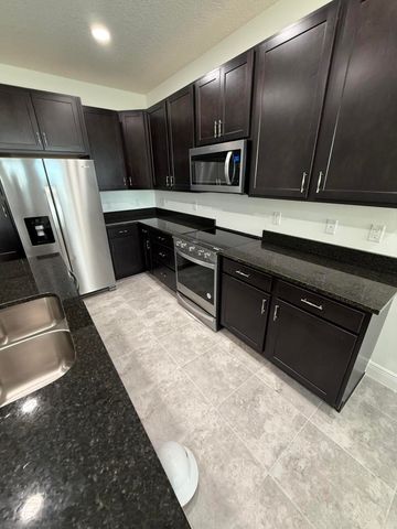 4718 Longwood Lk Square, Westlake, FL 33470