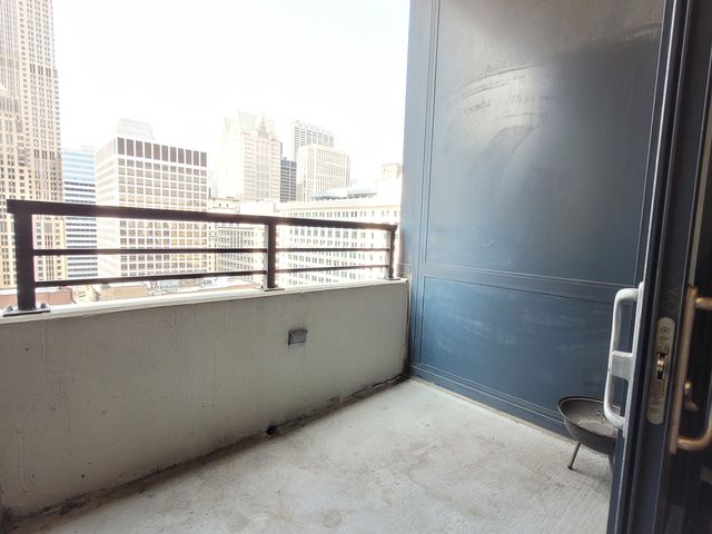 235 W Van Buren Street 2519, Chicago, IL 60607