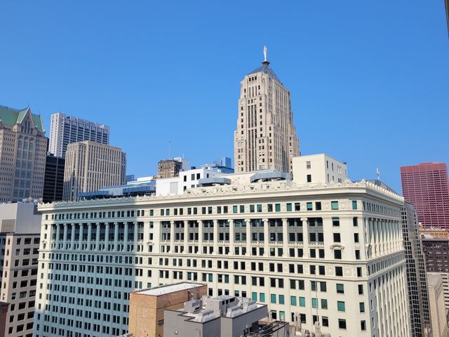 235 W Van Buren Street 2519, Chicago, IL 60607