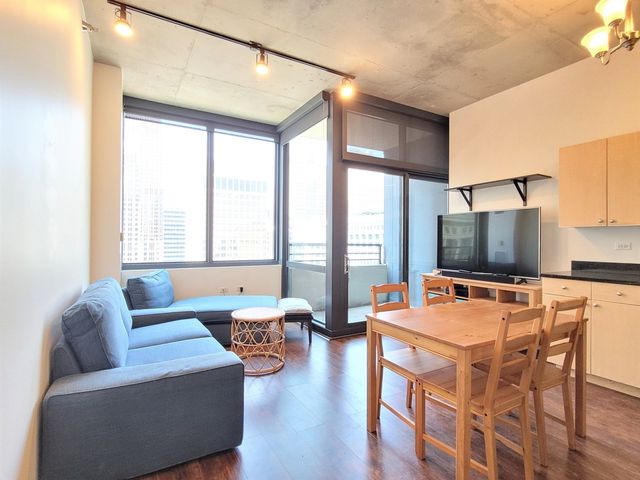 235 W Van Buren Street 2519, Chicago, IL 60607