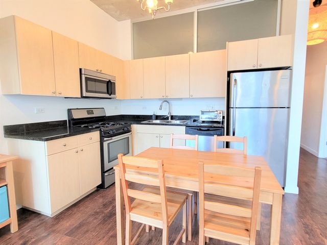 235 W Van Buren Street 2519, Chicago, IL 60607