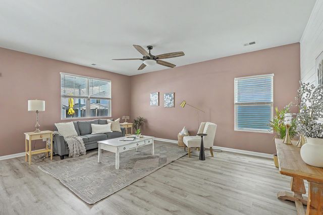 101 Oldenburg Drive, Summerville, SC 29486