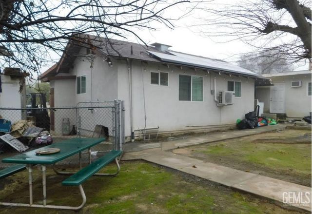 6001 Rosewood Avenue, Bakersfield, CA 93306
