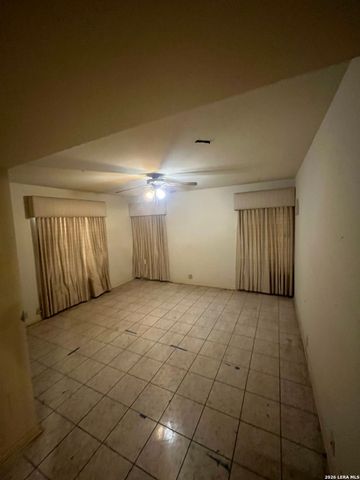 451 Como, San Antonio, TX 78220