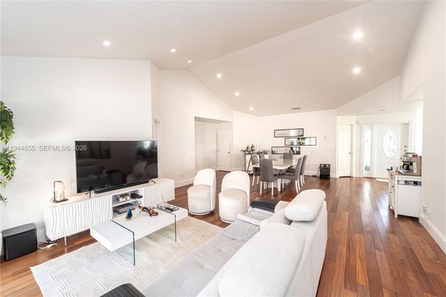 9939 NW 47th Ter 9939, Doral, FL 33178