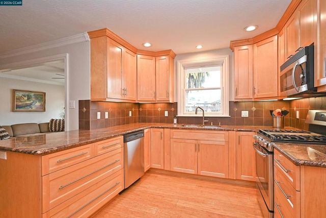 1013 1013 Pleasant Valley Dr, Pleasant Hill, CA 94523