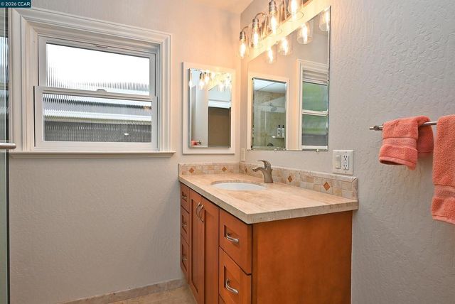 1013 1013 Pleasant Valley Dr, Pleasant Hill, CA 94523