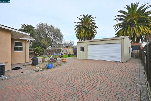1013 1013 Pleasant Valley Dr, Pleasant Hill, CA 94523