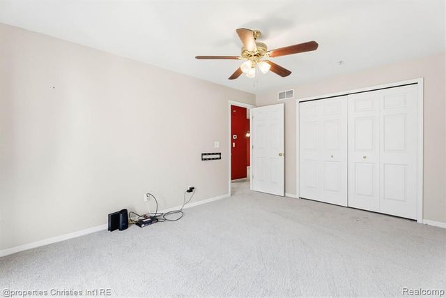 16854 Farmington Road, Livonia, MI 48154