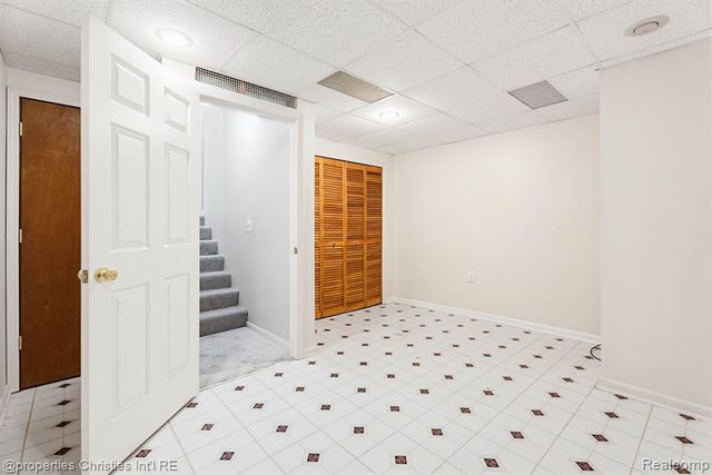 16854 Farmington Road, Livonia, MI 48154