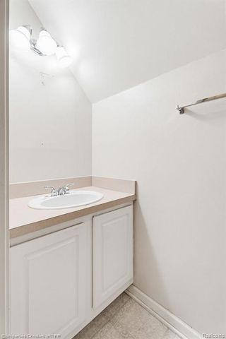 16854 Farmington Road, Livonia, MI 48154