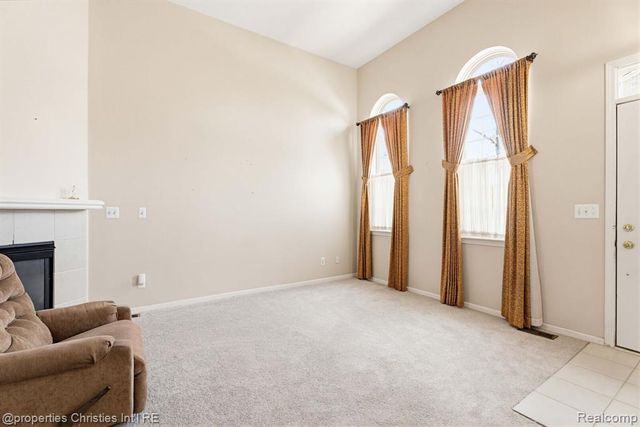 16854 Farmington Road, Livonia, MI 48154