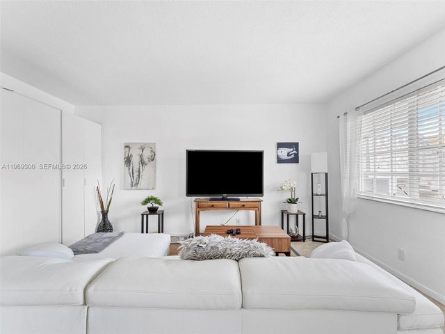 3220 NE 10th St 5, Pompano Beach, FL 3306