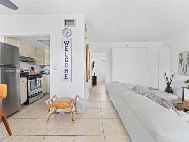 3220 NE 10th St 5, Pompano Beach, FL 3306