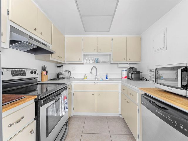 3220 NE 10th St 5, Pompano Beach, FL 3306