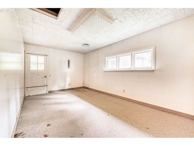 2415 Sw BOUNDARY St, Portland, OR 97239