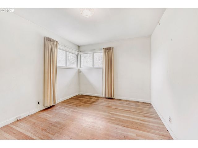 2415 Sw BOUNDARY St, Portland, OR 97239