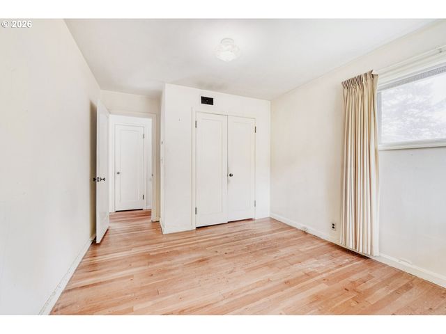 2415 Sw BOUNDARY St, Portland, OR 97239