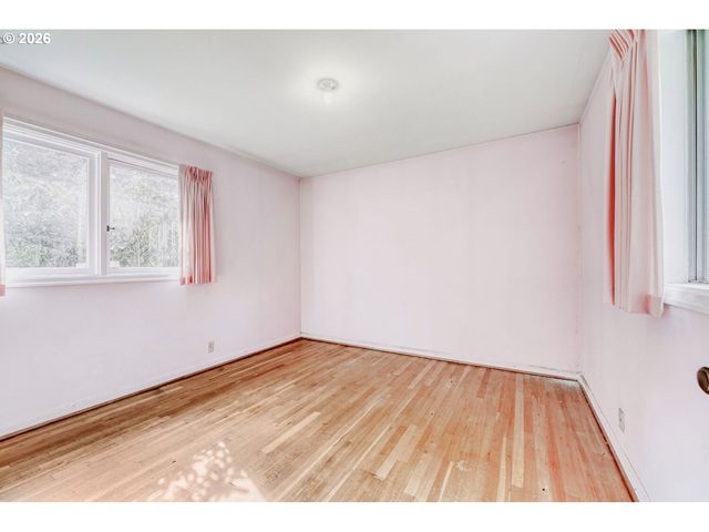 2415 Sw BOUNDARY St, Portland, OR 97239